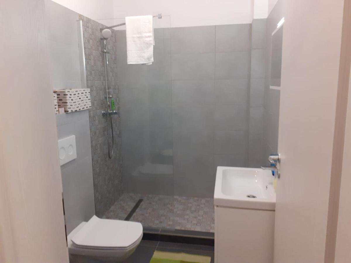 Appartement Transalpina 16 *
